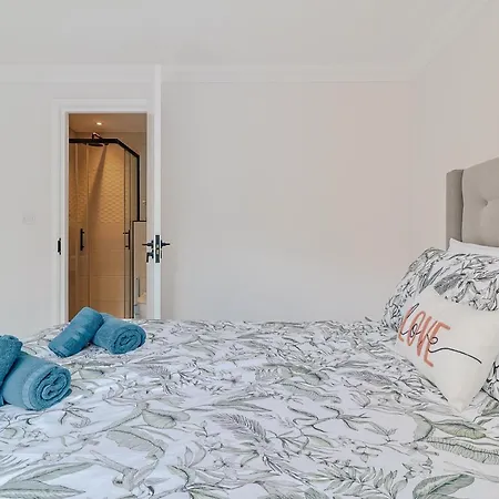 Stylish Apartment-3